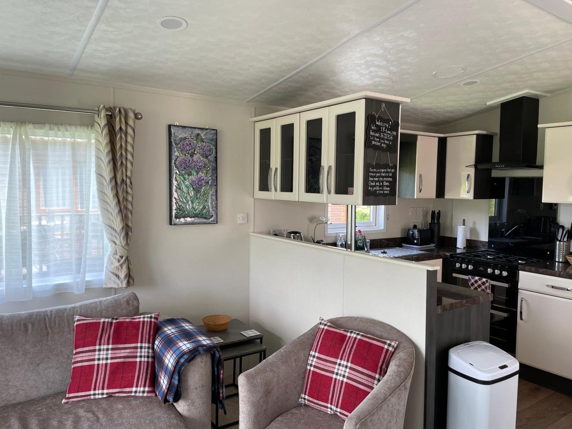 Thistle Lodge Dollar Екстериор снимка